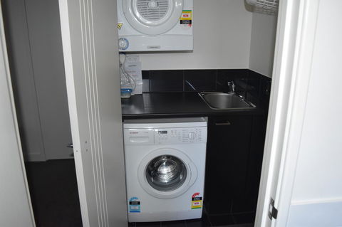 Central Executive Townhouse - Gold Coast 4U 10