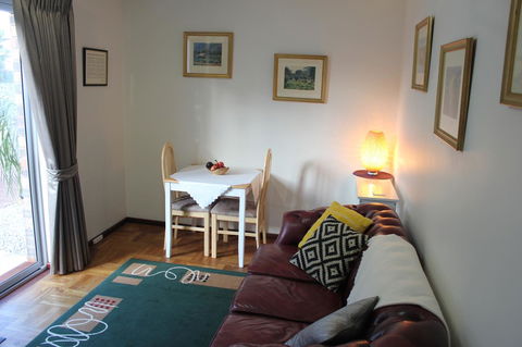 Jacaranda Hideaway Bed & Breakfast - Accommodation Gold Coast 3