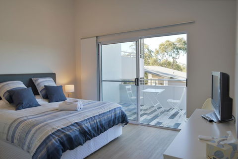 The Villa Dunsborough - Gold Coast 4U 6