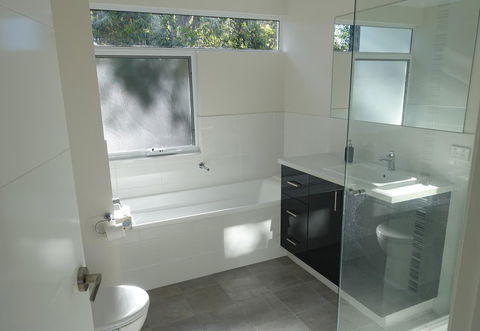 The Villa Dunsborough - Gold Coast 4U 9