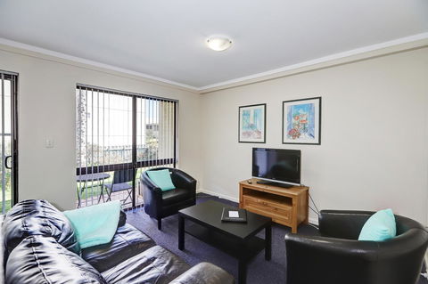 West Beach Lagoon 202 - Quiet & Ground Floor! - Gold Coast 4U 12