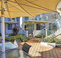 Beachfront  Scarbs - Gold Coast 4U