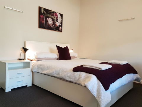 Stirling Apartments - Studio 1 - Accommodation Gold Coast 6