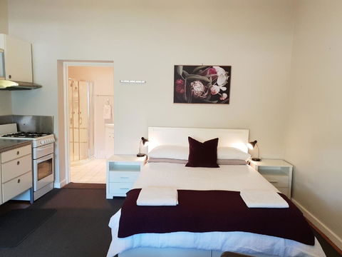 Stirling Apartments - Studio 1 - Accommodation Gold Coast 8