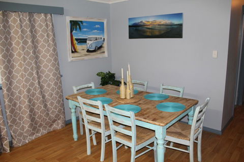 Jbay Beach Shack - Gold Coast 4U 6
