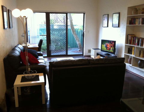 Kenata-Fairway Apartment Hotel - Gold Coast 4U 32