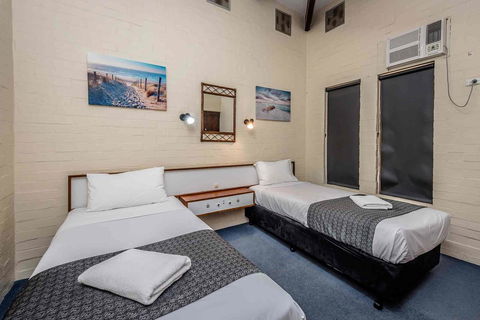 Nightcap At Wintersun Hotel - Gold Coast 4U 14