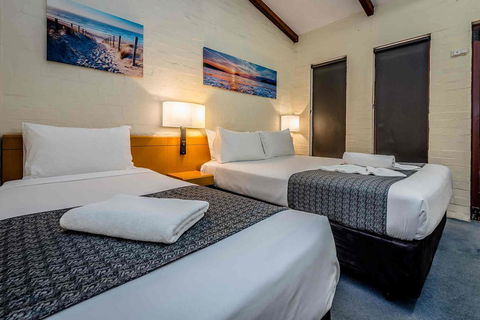 Nightcap At Wintersun Hotel - Gold Coast 4U 21