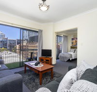Oversized Eastend sleeps 6 Free PARKINGPOOL WIFI - 1 Gold Coast