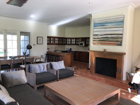 Caves Road Guest Houses - Accommodation Gold Coast 23