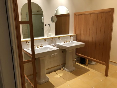 Caves Road Guest Houses - Accommodation Gold Coast 5