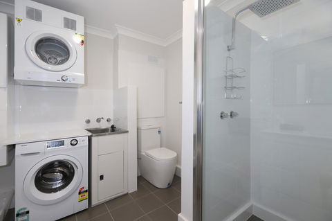 West Beach Lagoon 218 - Outstanding Value! - Gold Coast 4U 10