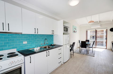 West Beach Lagoon 218 - Outstanding Value! - Gold Coast 4U 7
