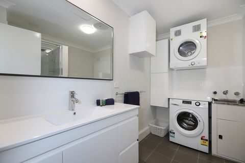 West Beach Lagoon 218 - Outstanding Value! - Gold Coast 4U 11
