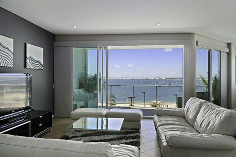 Luxury Suite Bunbury - Gold Coast 4U 4