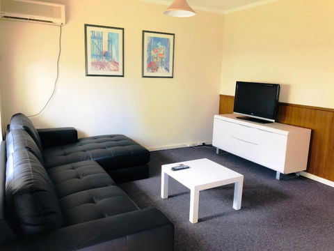 West Beach Lagoon 208 â€“ Great Value! - Gold Coast 4U 9