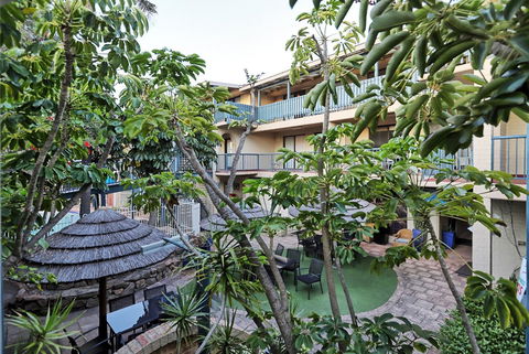 West Beach Lagoon 208 â€“ Great Value! - Gold Coast 4U 24
