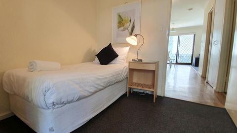West Beach Lagoon 208 â€“ Great Value! - Gold Coast 4U 7
