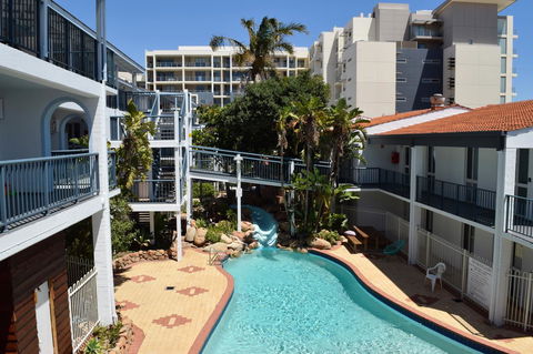 West Beach Lagoon 208 â€“ Great Value! - Gold Coast 4U 18