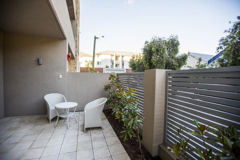 Zappeion Apartments - Accommodation Gold Coast 15