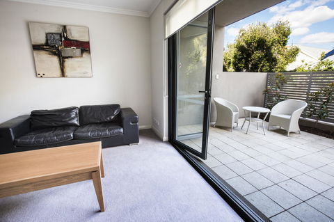 Zappeion Apartments - Accommodation Gold Coast 10