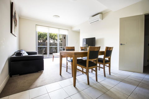 Zappeion Apartments - Accommodation Gold Coast 12