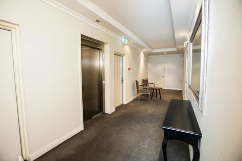 Zappeion Apartments - Accommodation Gold Coast 5