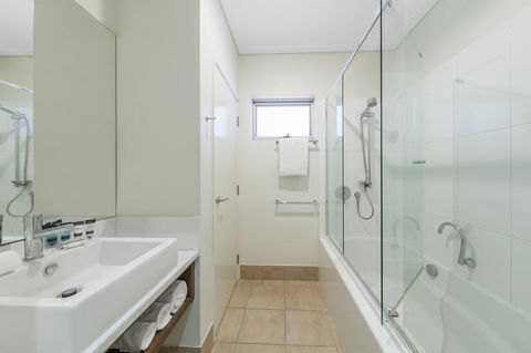 Nesuto Geraldton - Gold Coast 4U 9