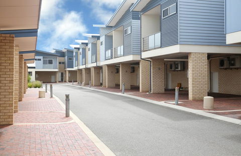 Nesuto Geraldton - Gold Coast 4U 25