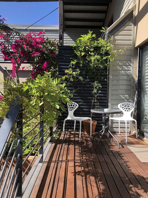 Spacious Central Townhouse - Accommodation Gold Coast 1