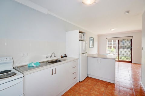 West Beach Lagoon 204 â€“ Ground Floor - Gold Coast 4U 6
