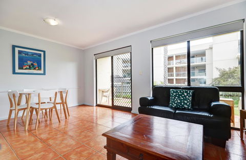 West Beach Lagoon 204 â€“ Ground Floor - Gold Coast 4U 10
