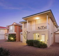 Cooper Street - Gold Coast 4U