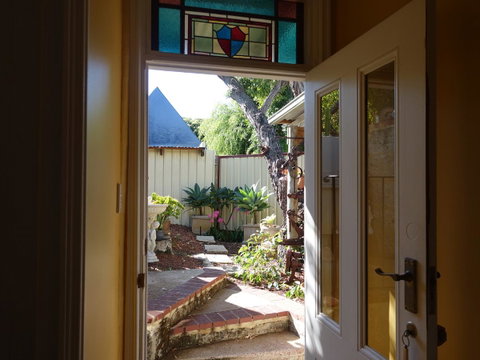 The Blacksmiths Cottage - Accommodation Gold Coast 8