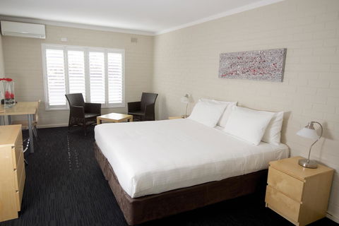 The Murray Hotel - Accommodation Gold Coast 9