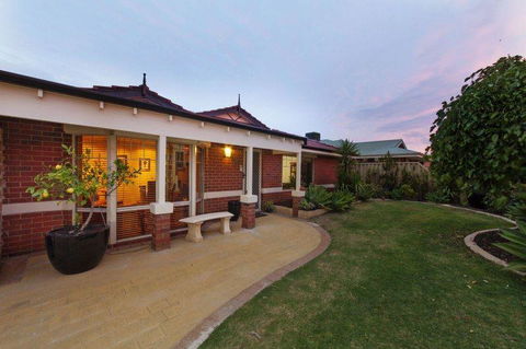 The Entertainer - Accommodation Gold Coast 28