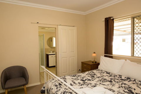 Yvonnes Rest Holiday Home - Gold Coast 4U 3