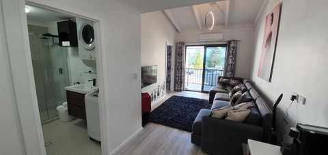 West Beach Lagoon 211 â€“ Great Views - Gold Coast 4U 6