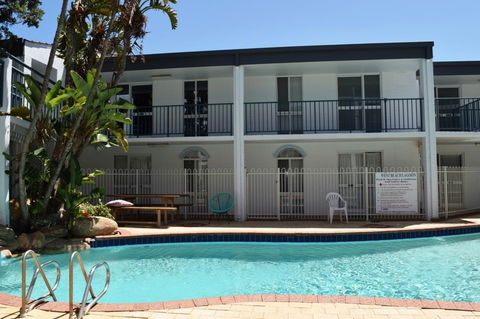 West Beach Lagoon 211 â€“ Great Views - Gold Coast 4U 21