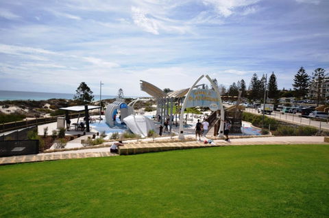 West Beach Lagoon 211 â€“ Great Views - Gold Coast 4U 31