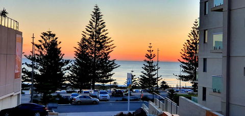 West Beach Lagoon 211 â€“ Great Views - Gold Coast 4U 16