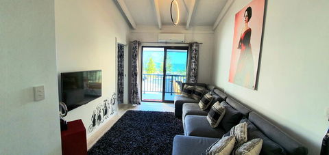 West Beach Lagoon 211 â€“ Great Views - Gold Coast 4U 5