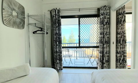 West Beach Lagoon 211 â€“ Great Views - Gold Coast 4U 13