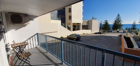 West Beach Lagoon 211 â€“ Great Views - Gold Coast 4U 15