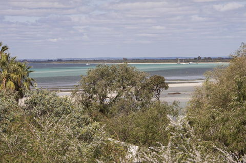 Calm Waters - Gold Coast 4U 7
