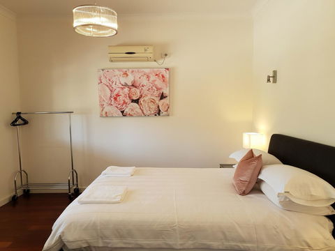 Leisurely Manor - Spacious Three Bedroom Home In Fremantle - Accommodation Gold Coast 1