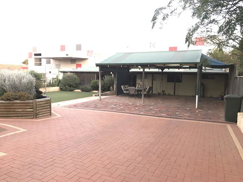 Sabai Accommodation - Accommodation Gold Coast 15