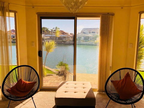 LA ANCHOR ON THE CANALS (MANDURAH) - Gold Coast 4U 3