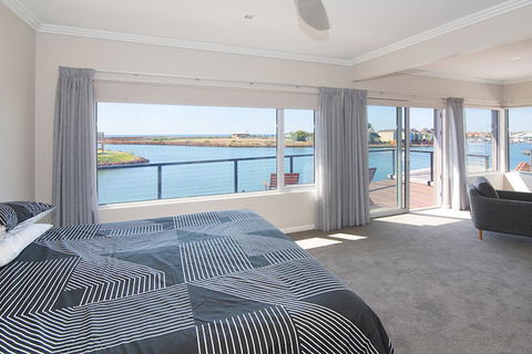 Oceans Edge - Busselton - Gold Coast 4U 5