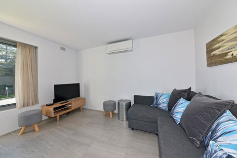 Cottesloe Apartment Close To Beach - Gold Coast 4U 7